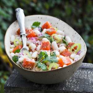 Ensalada de porotos con gravlax