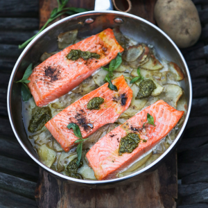 Gratín de papas chilotas y trucha